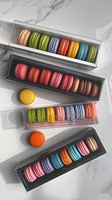 Eco-vriendelijke transparante macaronverpakking met op maat gedrukt voor de stand en cadeaubon