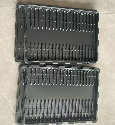 Op maat gemaakte zwart vacuümgevormde antistatische tray voor elektronische componenten ESD veilige geleidende tray